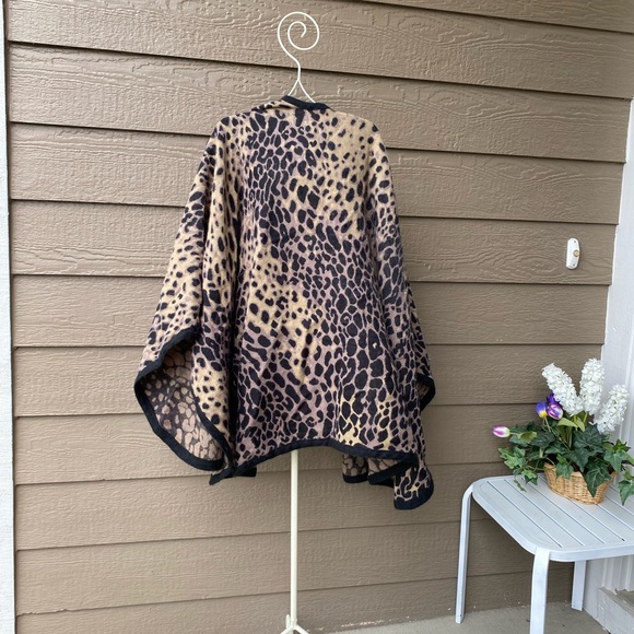 Leopard Print Wrap Poncho Cape one size - Picture 8 of 12